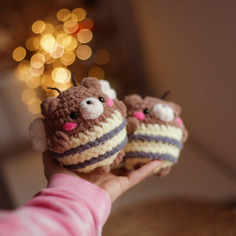 Bear bee low sew crochet pattern cute plushie amigurumi kawaii toy zdjęcie 3