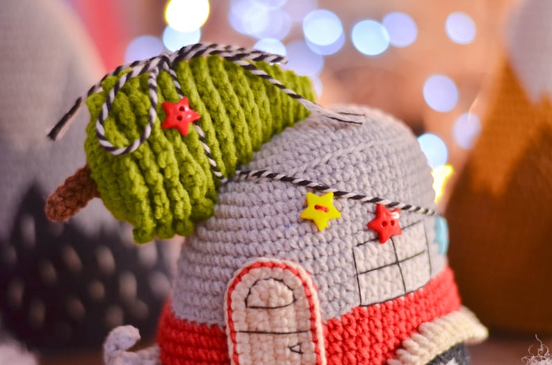 Red car Crochet pattern amigurumi Trailer Christmas decor tree pdf image 3