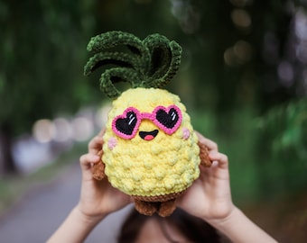 Crochet pattern amiurumi Heart Valentine's day decor tutorial pdf pineapple