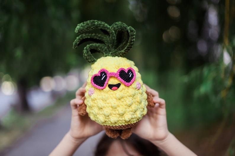 Crochet pattern amiurumi Heart Valentine's day decor tutorial pdf pineapple image 1
