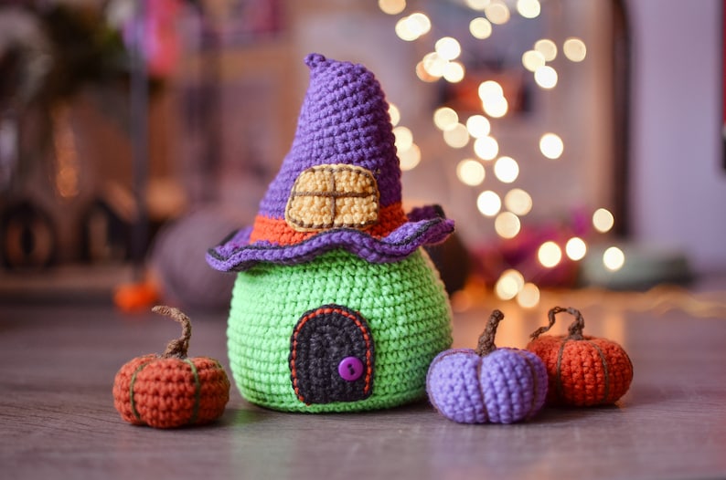 Crochet pattern pdf halloween house  pumpkin image 0