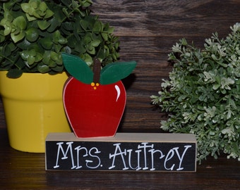 Personalized Teacher Appreciation Gift Name Plate Wedding Gift for Teacher Personalized Teacher Gift End of School Year Gift Name Plaque