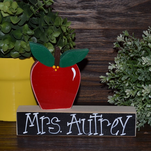 Personalized Teacher Appreciation Gift Name Plate Wedding Gift for Teacher Personalized Teacher Gift End of School Year Gift Name Plaque