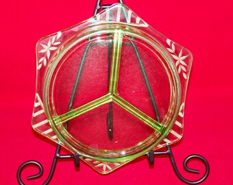 Large three section condiment trivet insert. Vaseline, Uranium Glass  ---  #C140120