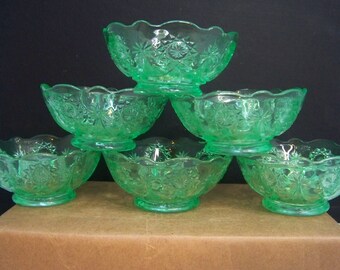 Small Dessert Or fruit Bowl, 4 Inch, Unknown Manufacturer - MULTIPLE ITEMS AVAILABLE!     ---   #C140276