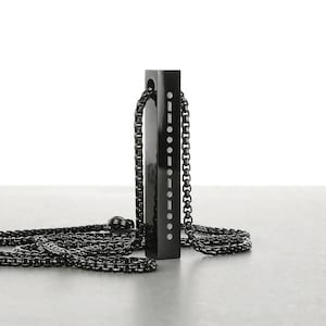 Czarny naszyjnik z kodem Morse'a - Naszyjnik męski - 6 mm Naszyjnik z tajną wiadomością - Biżuteria unisex - Spersonalizowany naszyjnik od Modern Out