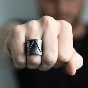 Triangle Ring in Antique Silver - Men&#39;s Ring - Men&#39;s Band - Stainless Steel Ring - Men&#39;s Jewelry - Rings for Men by Modern Out