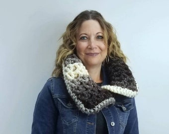 Crochet Neck Warmer Scarf With Buttons, Chunky Wool Cowl Scarf, Crochet Infinity Scarf, Winter Scarf Women, Textured Boho Cowl, Knit Cowl
