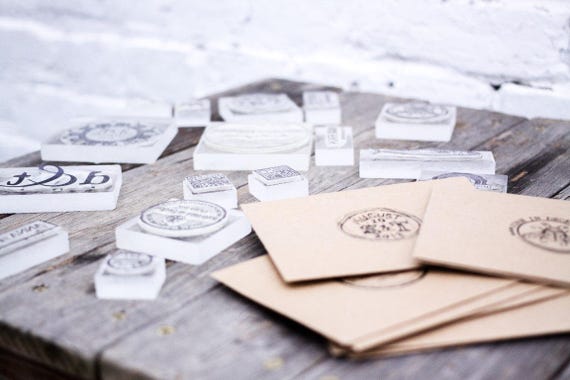 Chapeau de graduation tampon 1 - 1 x 1 tampon po + texte personnalisé c2f067 Chapeau de graduation tampon 1 - 1 x 1 tampon po + texte personnalisé c2f067