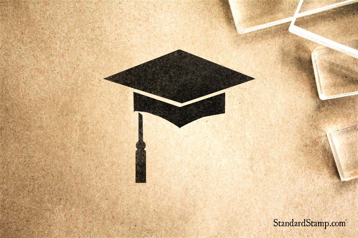 Chapeau de graduation tampon - 1 x 1 po + texte personnalisé Chapeau de graduation tampon 1 - 1 x 1 tampon po + texte personnalisé c2f067