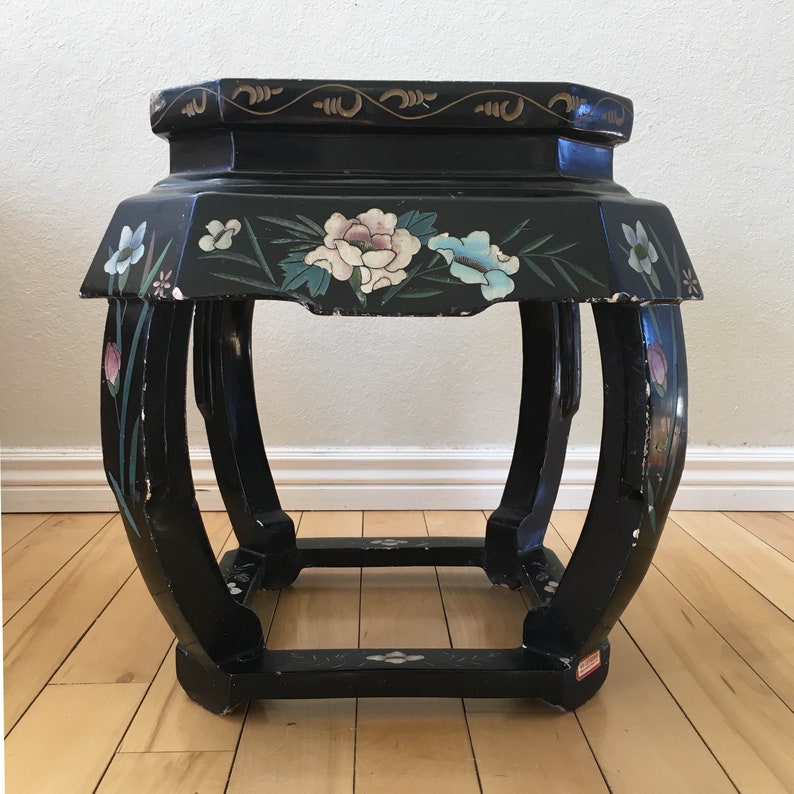 Chinese Lacquer Side Table Vintage Japanned Painted Chinoiserie Occasional Art Deco Nouveau Regency Style