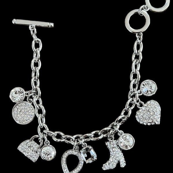 Bracelet à breloques signé Chicos en cristal avec strass pour bottes de shopping