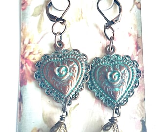 Gloria’s Pearl Garden-Spring Edition Pewter Floral Heart Earrings, Pearl Dangle Earrings, Gift for Her