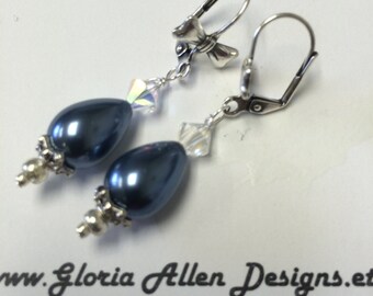 Genuine Mother of Pearl Saphire Blue Earrings With Swarovski Crystals, Blue Pearl Earrings, Mother of Pearl Earrings