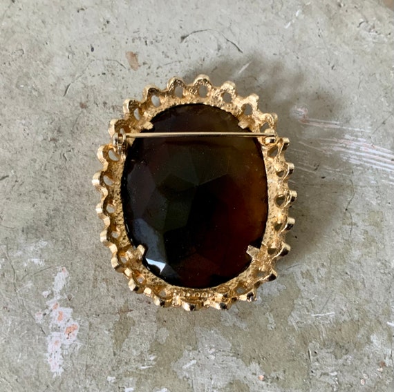 Brushed Gold Topaz Brooch Gem