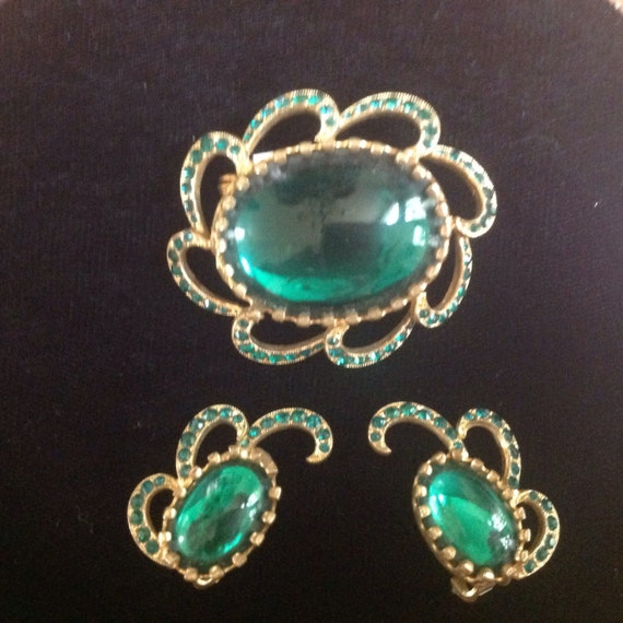 Brooch and Earring Set, Green, Cabachon and Rhine… - image 1