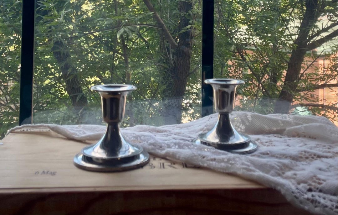 ヴィンテージシルバーメッキキャンドルホルダー - クラシックペア