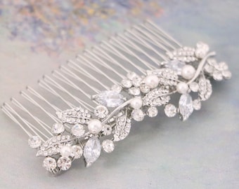 Pearl and Crystal hair comb Silver Wedding hair piece Bridal hair comb Wedding hair accessories Wedding comb Hair jewelry Bridal comb Side