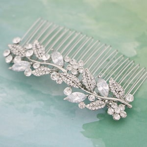 Bridal hair comb Silver Bridal hair accessories floral Wedding comb headpiece Bridal hair jewelry Wedding hair comb Gold Bridal comb Wedding