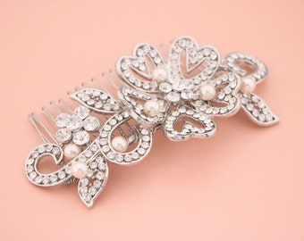 Silver Wedding hair comb Bridal hair piece Pearl side comb Rhinestone hair comb Wedding hair jewelry Bridal hair accessories Bridal haircomb