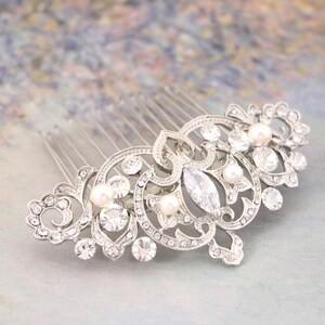wedding hair piece silver Bridal veil comb Wedding headpiece Wedding hair accessories for bun Bridal hair comb Rhinestone hair comb Wedding