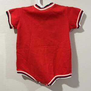 Carters Vintage Jumper Mono deportivo de una pieza, estilo retro de los años 80, para bebé, talla 6 M imagen 2