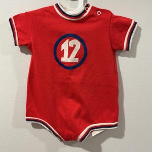 Carters Vintage Jumper Mono deportivo de una pieza, estilo retro de los años 80, para bebé, talla 6 M imagen 1