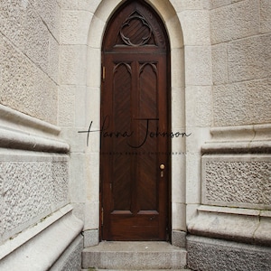 Saint Patrick&#39;s Cathedral side church door