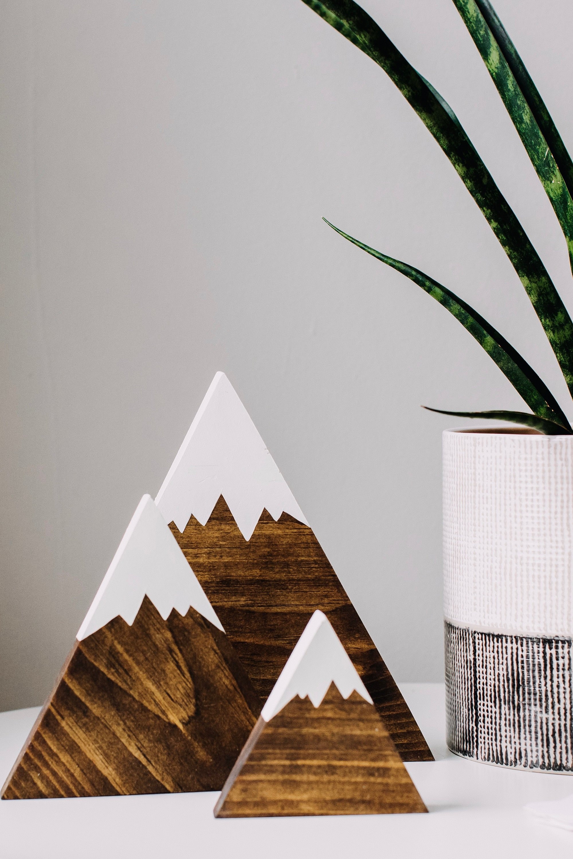 Mountain decor deals