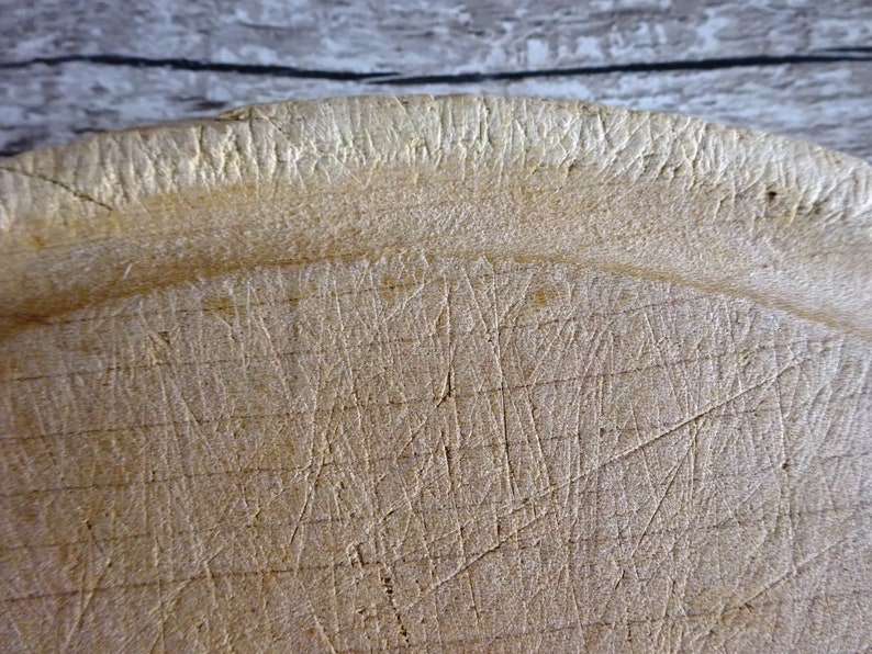 Antique Vintage English Plain Turned Bread Board Wood Wooden Farmhouse Style Kitchenalia