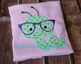 本の虫のアップリケデザイン