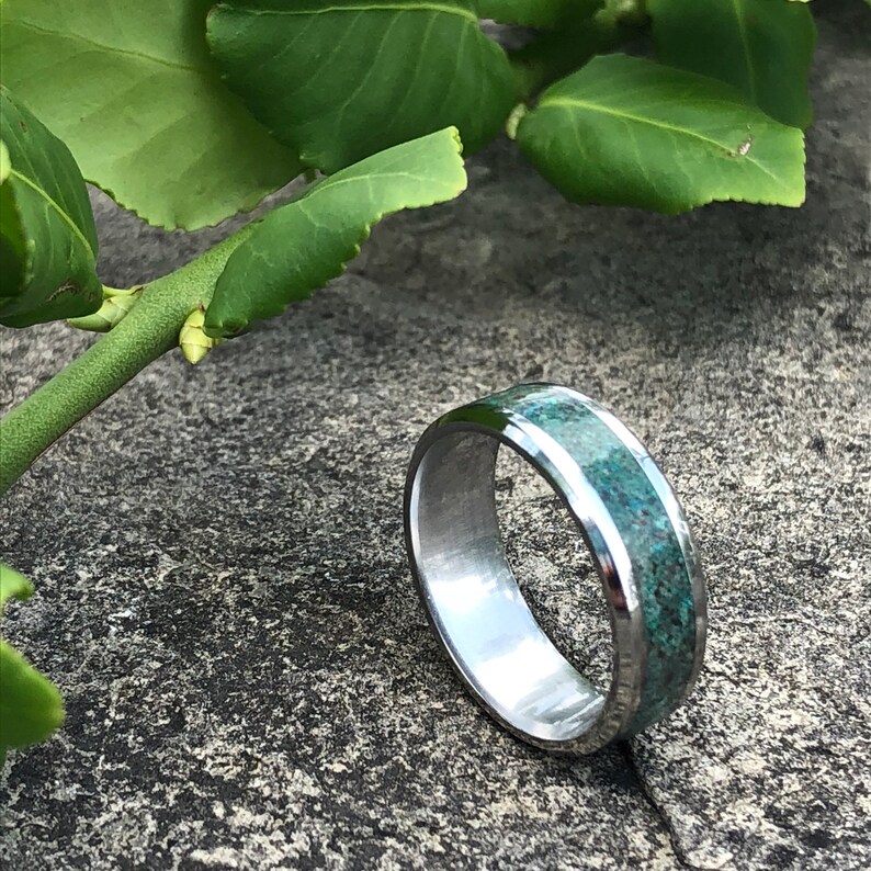 stone inlay Crysocolla glowring stainless steel sizes 6-13