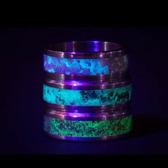 stone inlay Crysocolla glowring stainless steel sizes 6-13