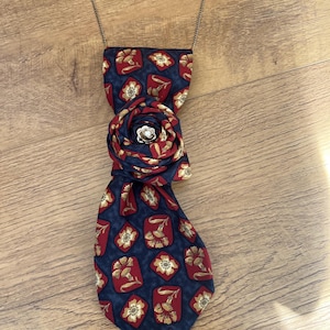 Ladies Silk Flower Tie Necklace