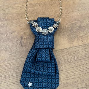 ladies Blue Tie Necklace