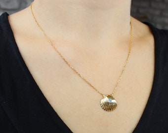 Minimalist Seashell Necklace, Silver Seashell Necklace, Birthstone Seashell Necklace