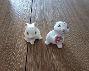 ヴィンテージ エイボン 1983年製 うさぎ型ソルト＆ペッパーシェーカー – ローズガーデンデザイン