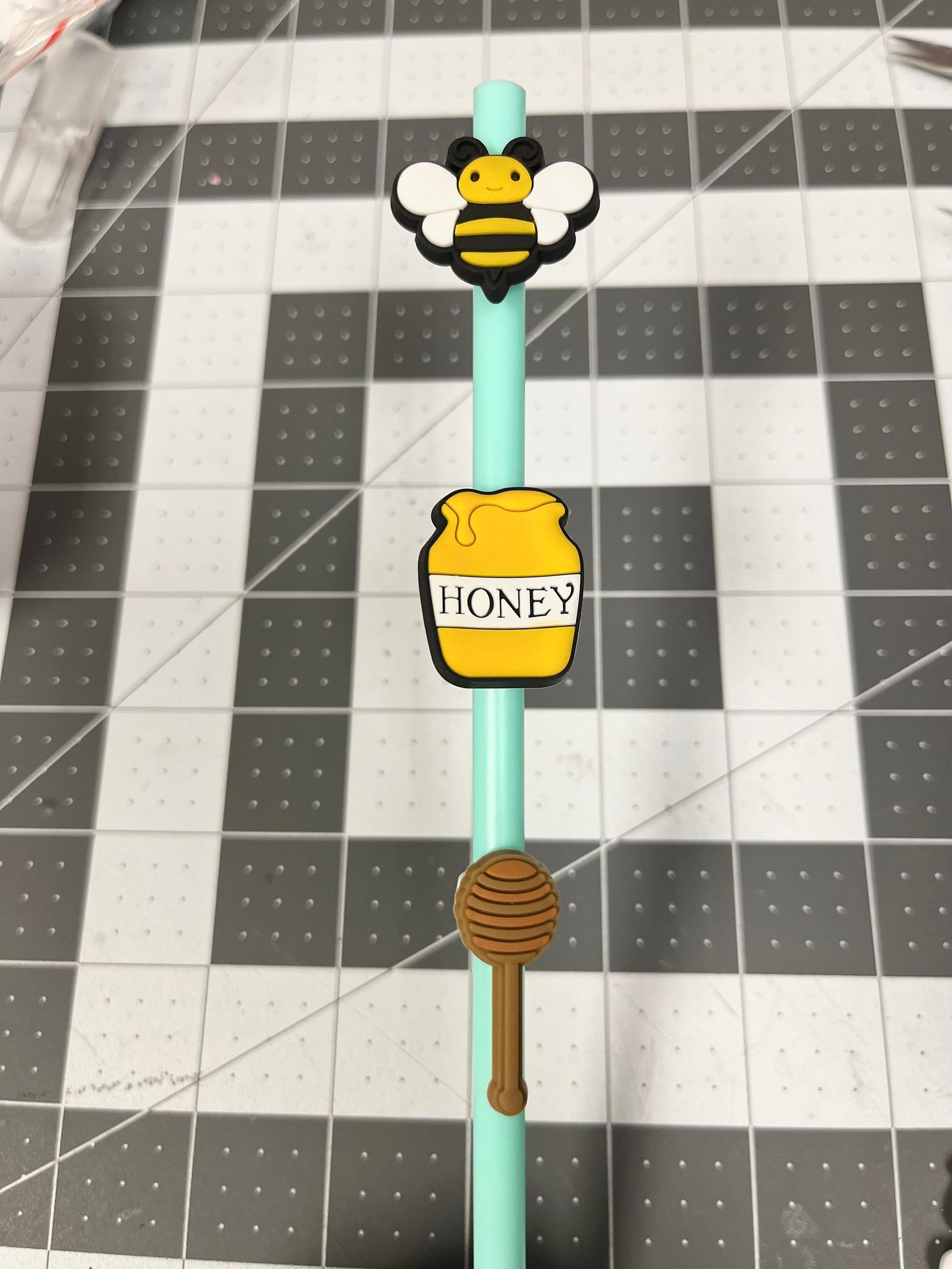 Bumble Bee Straw Topper – ceciscraftyshop