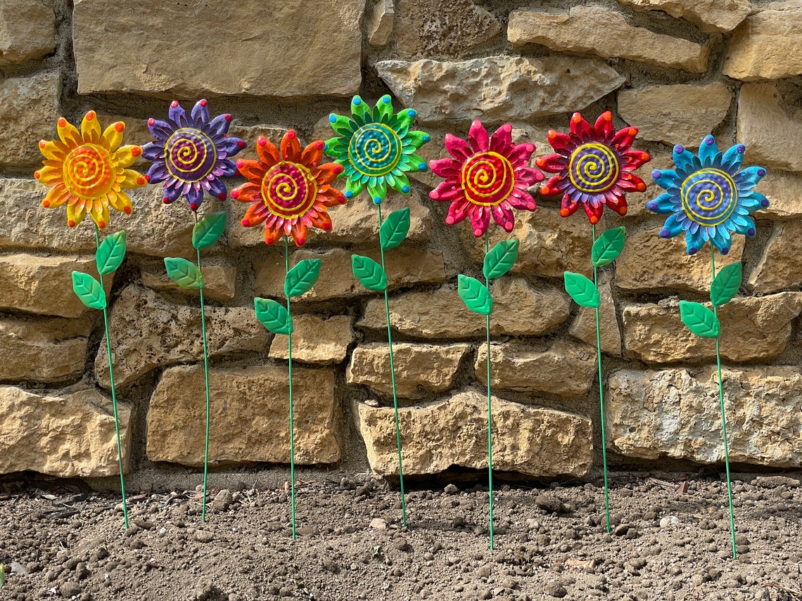 Estacas de jardín de flores conjunto de siete escultura del | Etsy