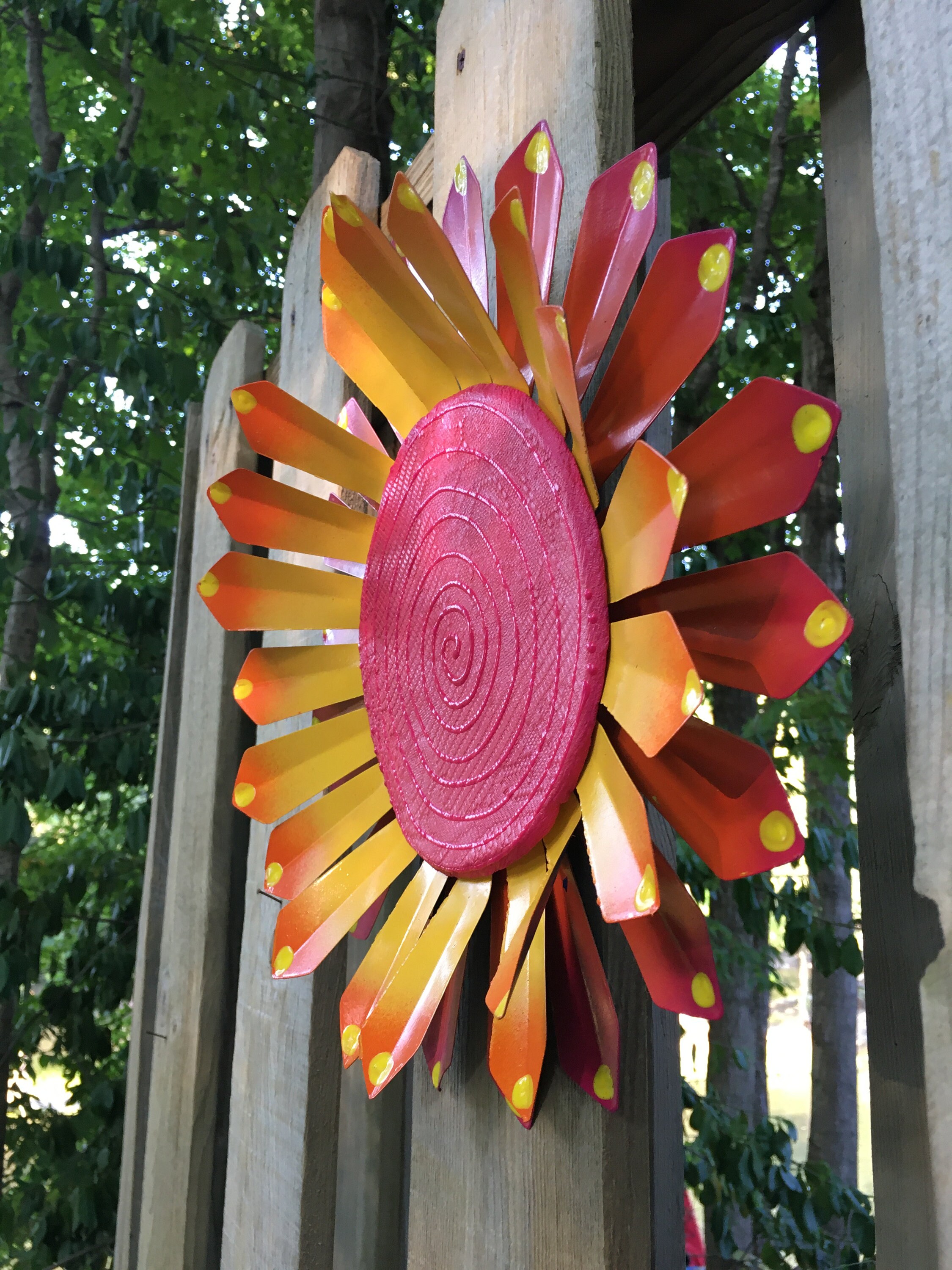 Metal wall Flowers Garden Wall Art/ Fence Flowers/ Outdoor Metal Flower