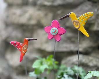 Set of Three HummingBird and Flower Garden Stakes,Humming Bird Garden Art,Potted plants,Lawn decor,Outdoor garden Sculpture, Gift for her