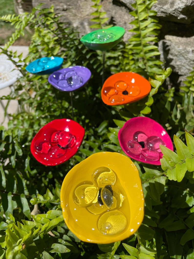 Blue Bee Watering Station,Butterfly Puddler,Garden Art,Gift For Her,Poppy Flower,Garden Sculpture,Insect Drinking Cups