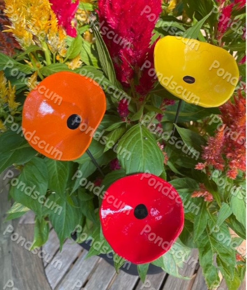 Set of 3 Mini Poppy Flower stakes,Poppy Flower Pot Cluster,Garden Stakes,Potted plants,Mother's Day Gift,Outdoor Garden Decor image 2