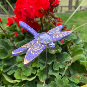 Purple Dragonfly Garden Stake, Purple Dragonfly,Potted plants, Gift,Lawn decor,Outdoor garden Stake,Garden Decor,Outdoor Garden Sculpture