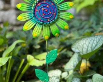 Flower Garden Stake, Metal Garden Sculpture, Yard decoration, Metal Flower, Metal Art, Garden Decor, Christmas Gift