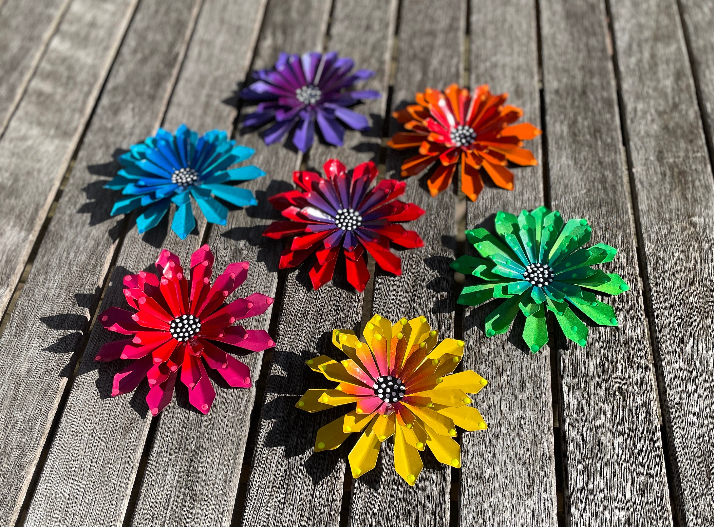 Wooden Daisy Flower Decor. Daisy Art. Colorful and Decorative Daisy Decor.