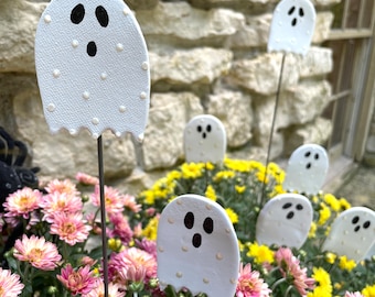 Clay Ghost  Halloween Ghosts Garden Stakes Yard Decor Halloween Decor Halloween Ghost Decor Potted Plant Decor Fall Home Accents