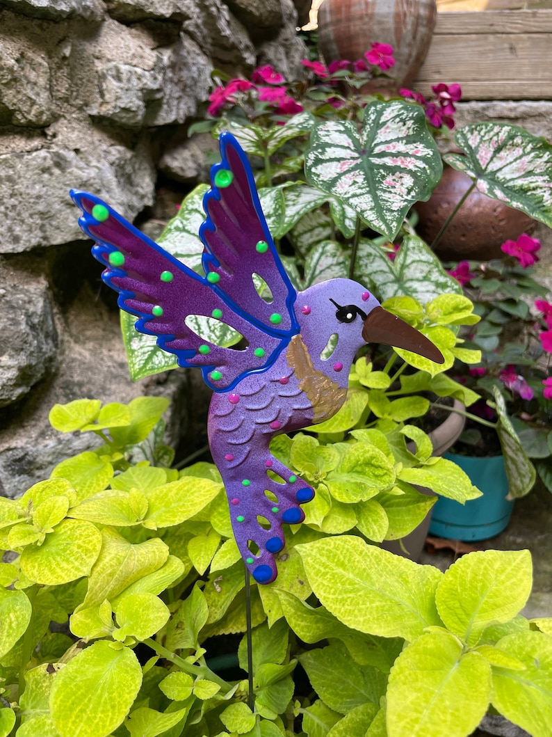 Purple Metal Hummingbird Garden Stake,Garden Decor, Garden Art,Garden Gift For Moms,Hummingbird Decor,Hummingbird Lover Gift immagine 4