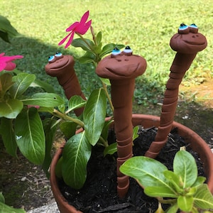 Set Of Three Garden Worms Water Sensor Worms for your Garden or planters,8'' Ceramic Worms Happy Garden Plant Worms-Garden Worm Plant Worm