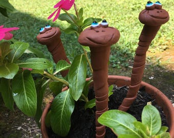 Set Of Three Garden Worms Water Sensor Worms for your Garden or planters,8'' Ceramic Worms Happy Garden Plant Worms-Garden Worm Plant Worm